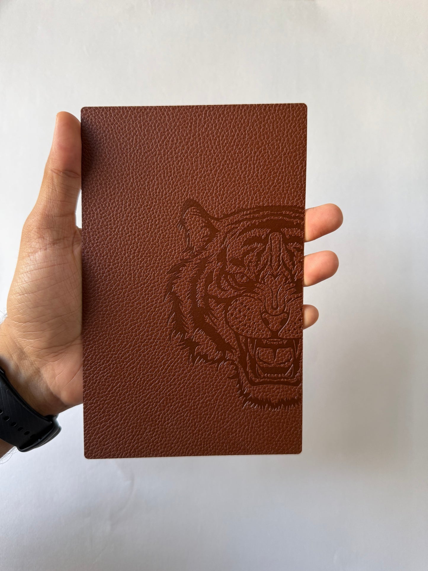 #12 Roar Grip - Brown